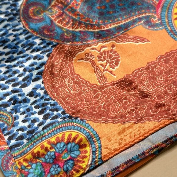 Vibrant Paisley and Leopard Print Scarf G19 - Picture 5 of 5